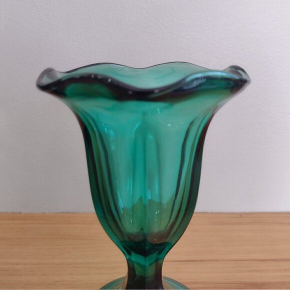 Vintage (4) Anchor Hocking Emerald Green Glass Ice Cream Dishes Tulip Footed - Picture 5 of 8